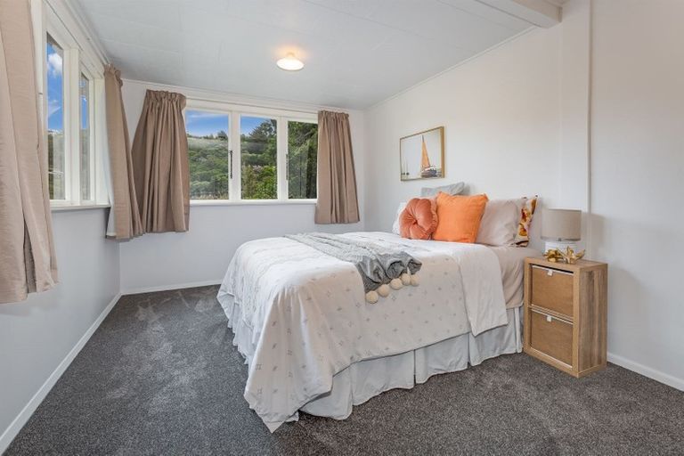 Photo of property in 78 Airlie Road, Plimmerton, Porirua, 5026