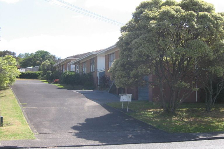 Photo of property in 3/9 Manuka Road, Bayview, Auckland, 0629