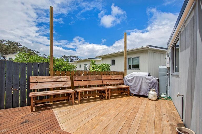 Photo of property in 5 Omutu Street, Oakura, Hikurangi, 0184
