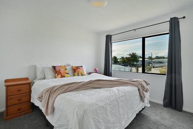 Photo of property in 3 Holmes Place, Flaxmere, Hastings, 4120