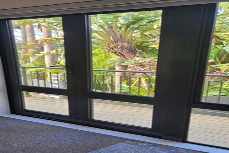 Photo of property in 5/26 Pannill Place, Oteha, Auckland, 0632