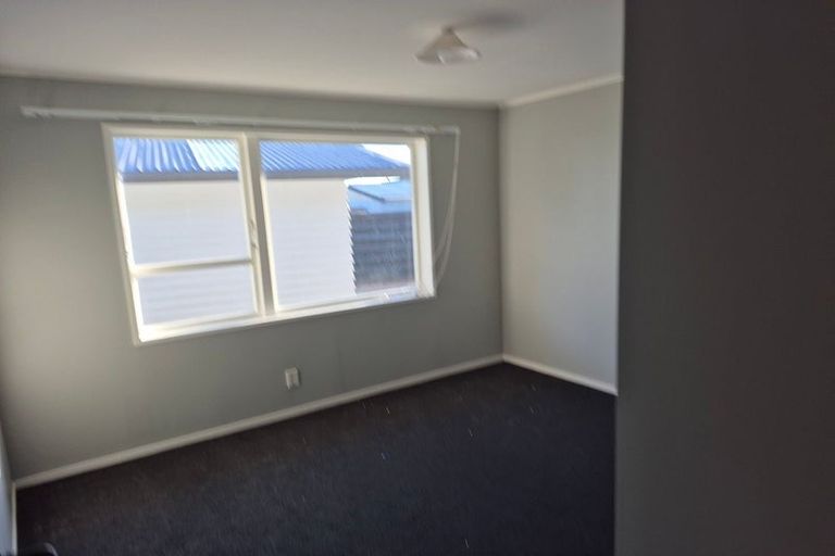 Photo of property in 22 Motuoapa Place, Kelvin Grove, Palmerston North, 4414
