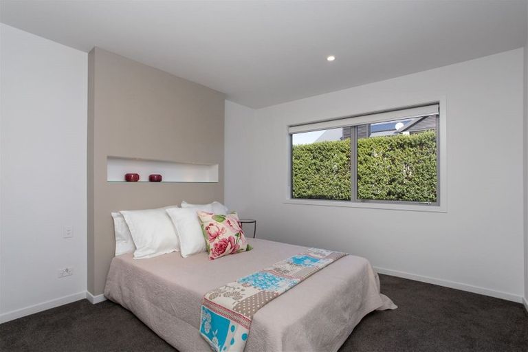 Photo of property in 28 Oakgrove Drive, Rangiora, 7400