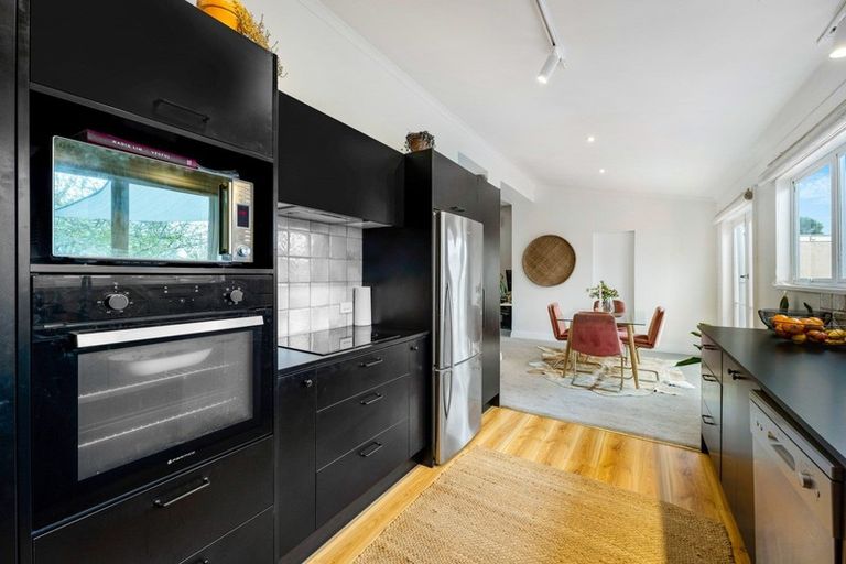 Photo of property in 3 Nile Street, Saint Clair, Dunedin, 9012