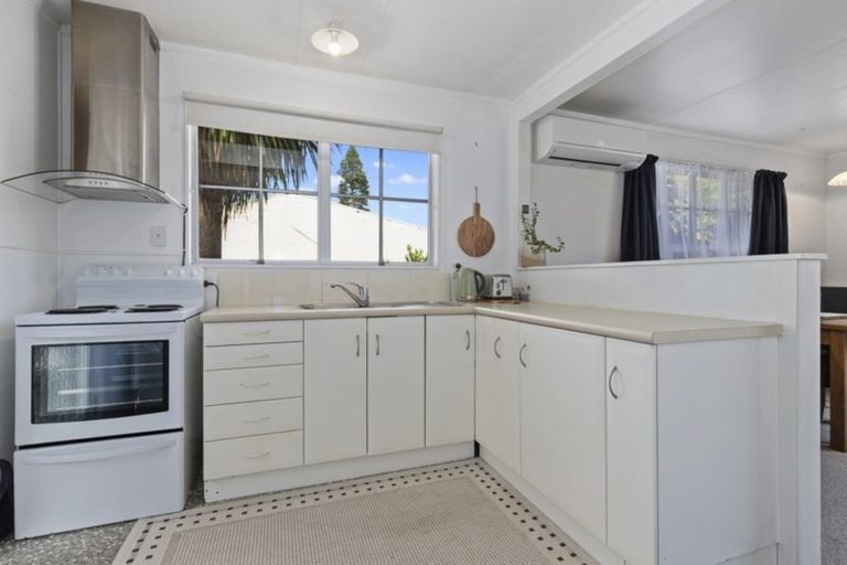 Photo of property in 72b Oakfield Crescent, Pukete, Hamilton, 3200