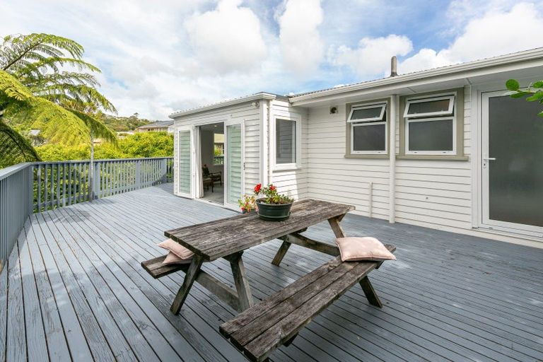 Photo of property in 36 Lynda Avenue, Paparangi, Wellington, 6037