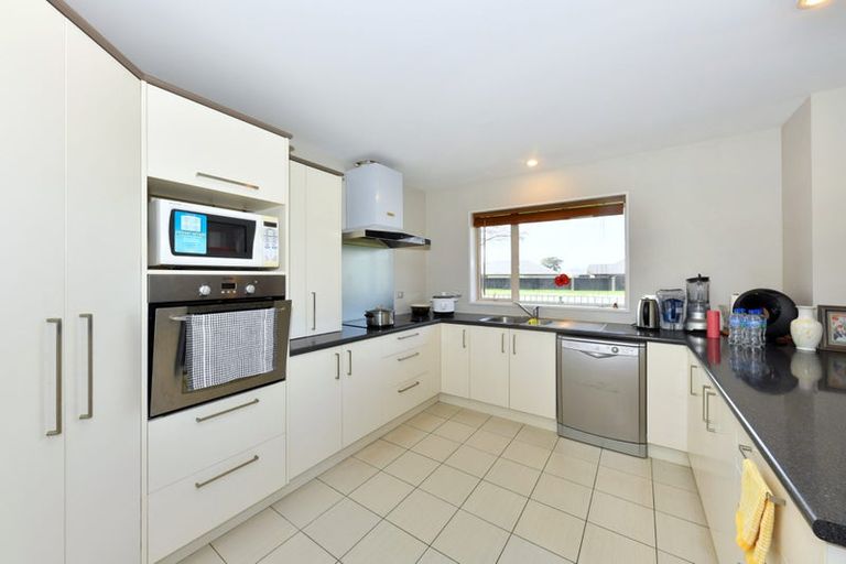 Photo of property in 3 Somerville Crescent, Aidanfield, Christchurch, 8025