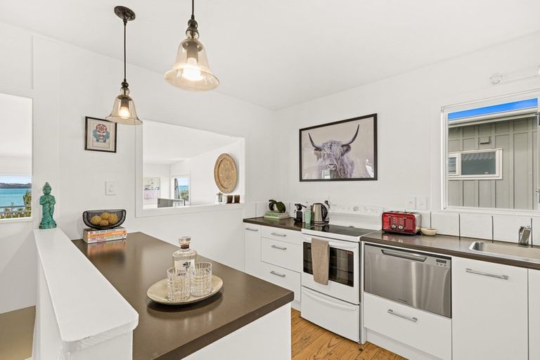 Photo of property in 6a Piccadilly Circus, Snells Beach, 0920