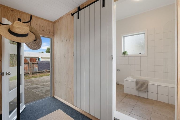 Photo of property in 85 Broadway, Stratford, 4332