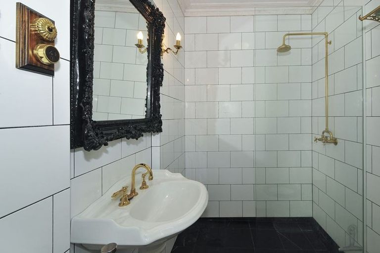 Photo of property in 18 Nikau Street, Eastbourne, Lower Hutt, 5013