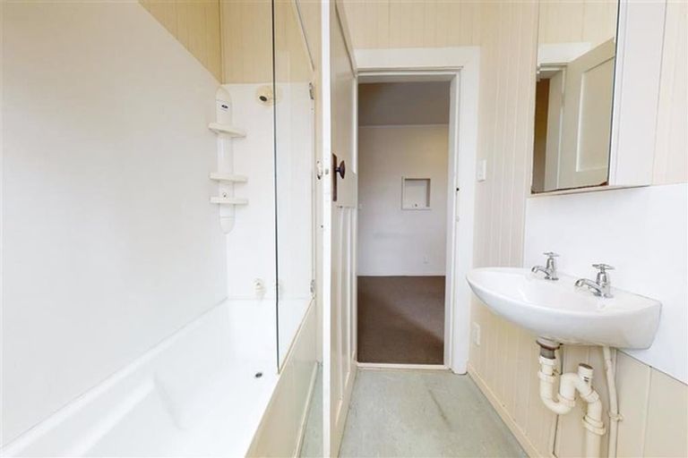 Photo of property in 2/259-263 Jackson Street, Petone, Lower Hutt, 5012