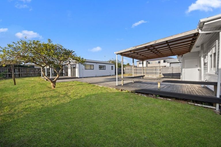 Photo of property in 222 East Tamaki Road, Otara, Auckland, 2023