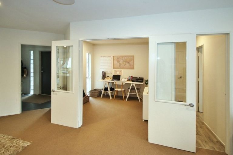 Photo of property in 10 Burn-murdoch Street, St Andrews, Hamilton, 3200