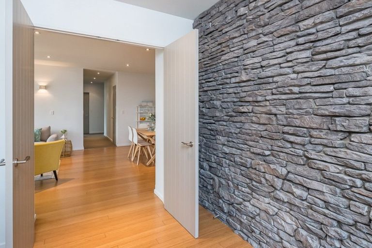 Photo of property in 2 Fairway Oaks Drive, Waikanae Beach, Waikanae, 5036