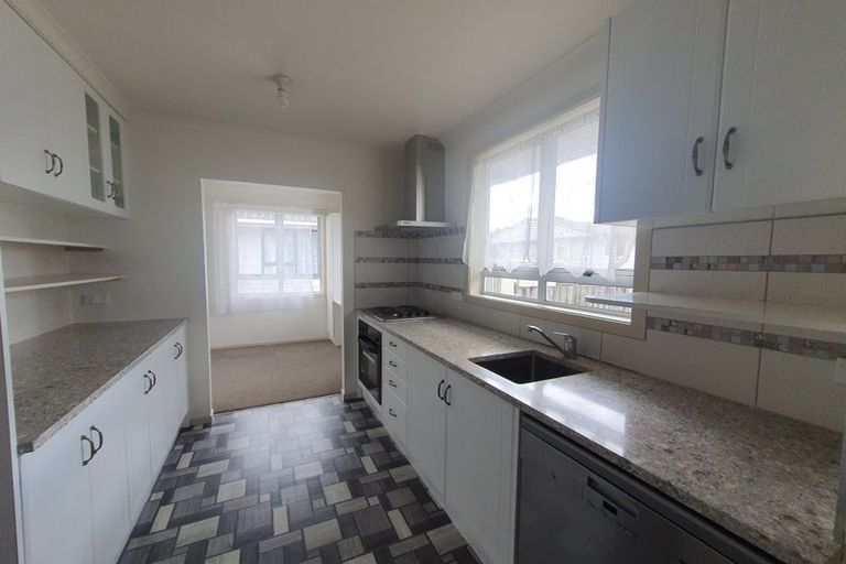 Photo of property in 217a Onewa Road, Birkenhead, Auckland, 0626