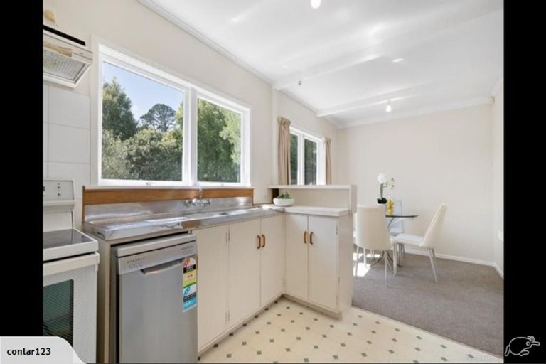 Photo of property in 12 Orsova Place, Lynfield, Auckland, 1042