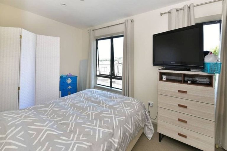 Photo of property in 4/17 Georgia Terrace, Albany, Auckland, 0632