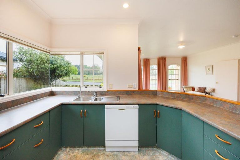 Photo of property in 3 Barnett Drive, Marton, 4710