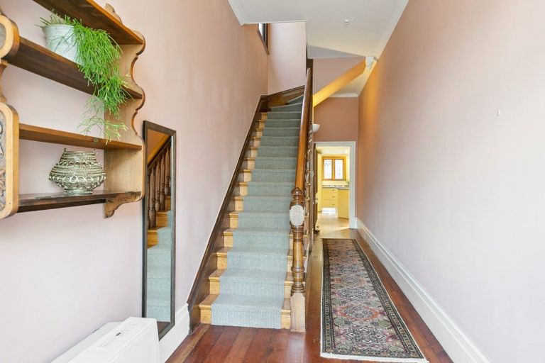 Photo of property in 7 Armour Avenue, Mount Victoria, Wellington, 6011