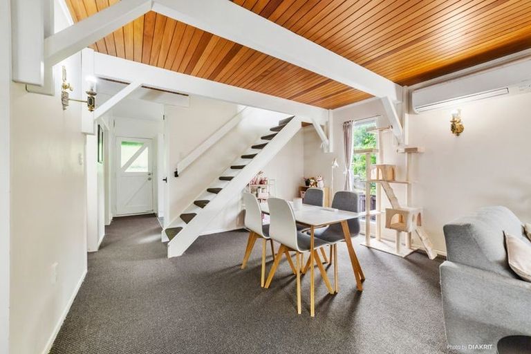 Photo of property in The Triangle, 5/33 Halswater Drive, Churton Park, Wellington, 6037