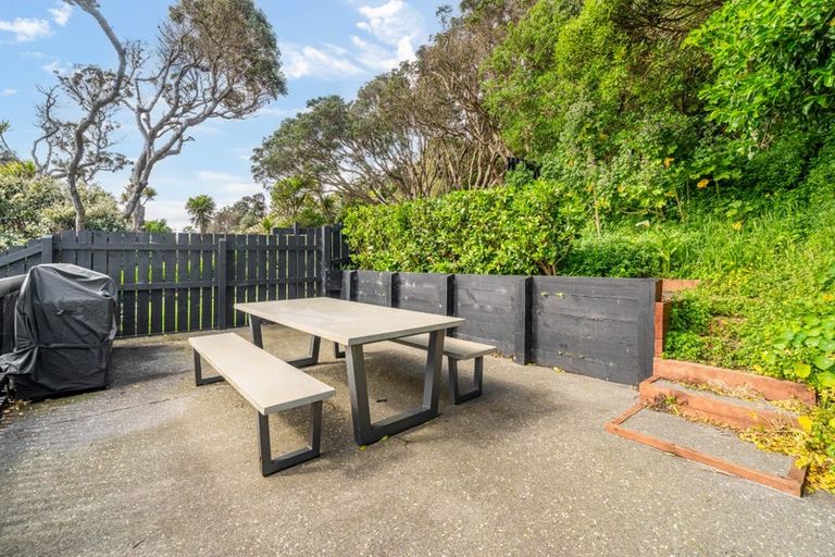 Photo of property in 147 Severn Street, Island Bay, Wellington, 6023