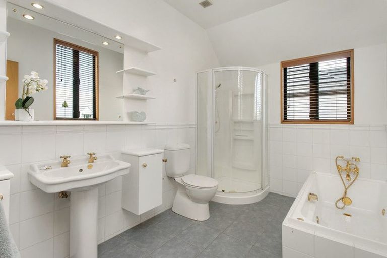 Photo of property in 21a Leinster Road, Merivale, Christchurch, 8014