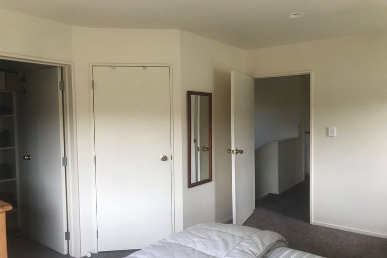 Photo of property in 28 Kinleith Way, Albany, Auckland, 0632