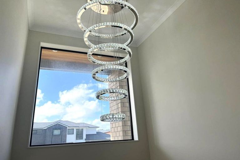 Photo of property in 64 Mettam Drive, Swanson, Auckland, 0614