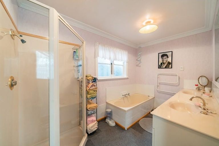 Photo of property in 1458b State Highway 2, Kaitoke, Upper Hutt, 5018