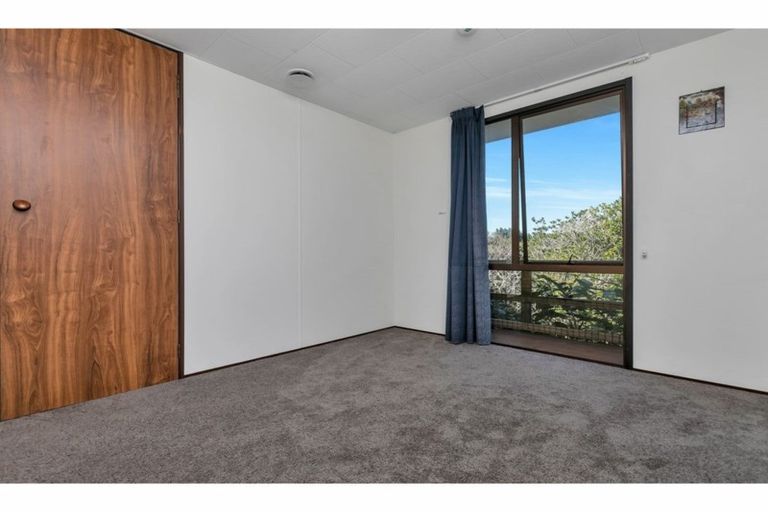 Photo of property in 2/109 Oreil Avenue, West Harbour, Auckland, 0618