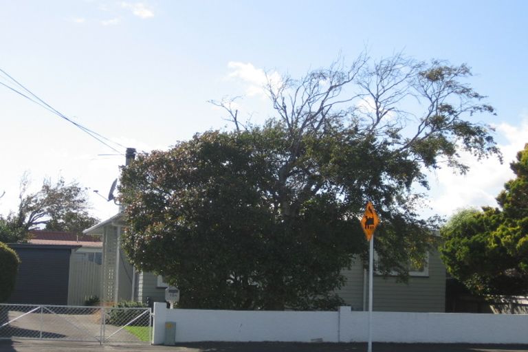 Photo of property in 15a Sutherland Avenue, Silverstream, Upper Hutt, 5019