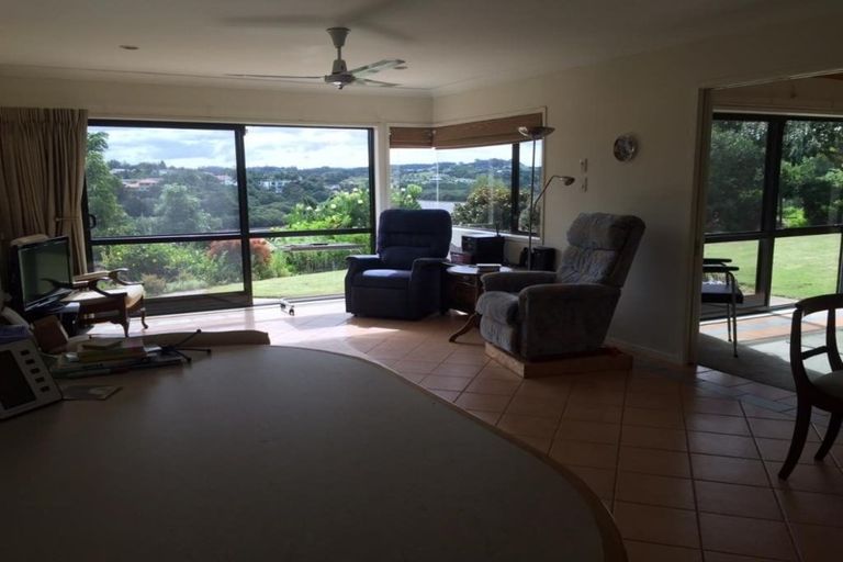 Photo of property in 16 Rarere Terrace, Kerikeri, 0230