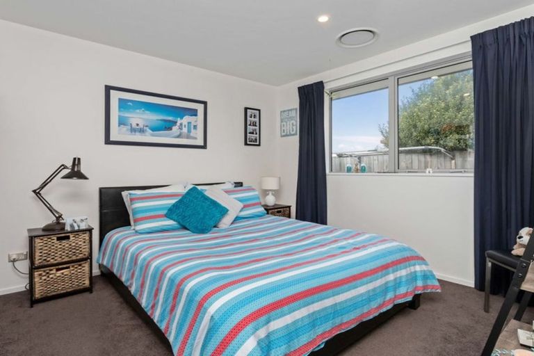 Photo of property in 48 Blue Gum Place, New Brighton, Christchurch, 8083