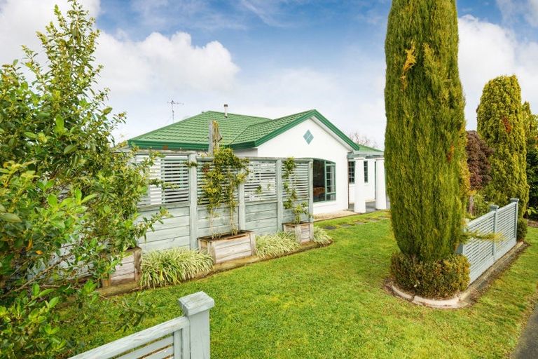 Photo of property in 113 Parnell Heights, Kelvin Grove, Palmerston North, 4414