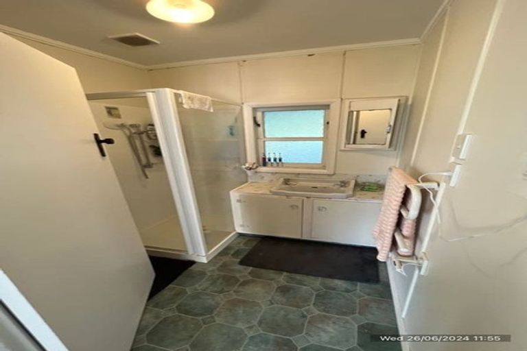 Photo of property in 23 Clevedon Road, Papakura, 2110