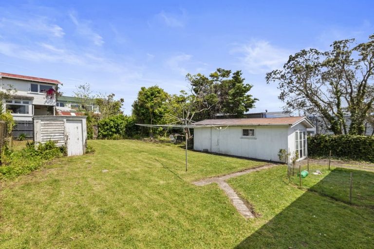 Photo of property in 325 Lake Road, Hauraki, Auckland, 0622