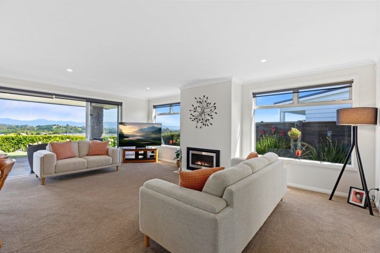 Photo of property in 9 Goldstone Place, Omokoroa, 3114