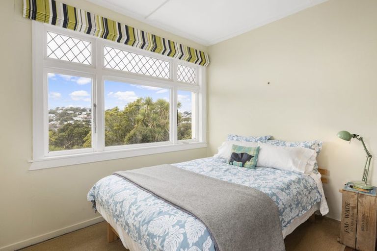 Photo of property in 4 Paisley Terrace, Karori, Wellington, 6012