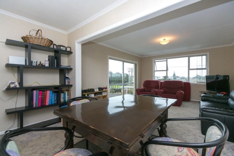 Photo of property in 69 Mould Street, Waitara, 4320