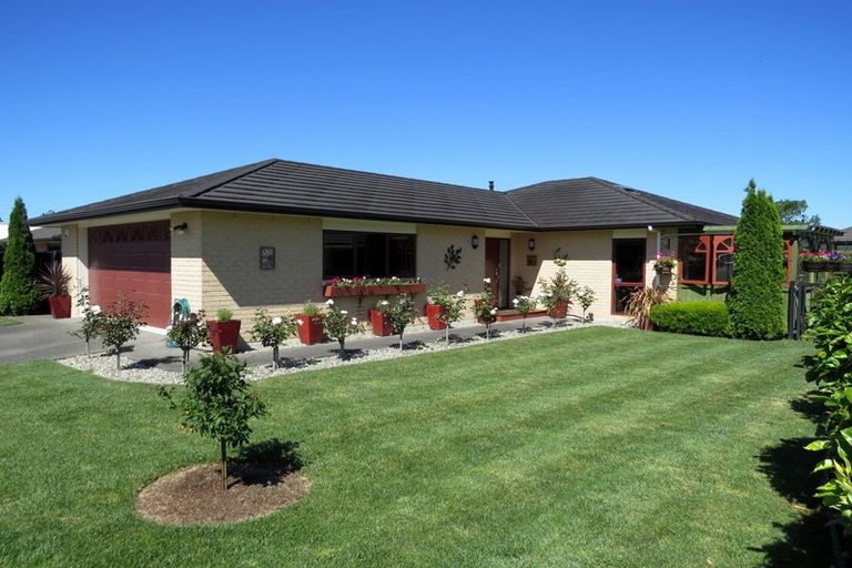 Photo of property in 11 Victoria Street, Coromandel, 3506