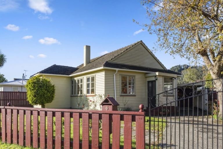 Photo of property in 6 Biddle Crescent, Taita, Lower Hutt, 5011