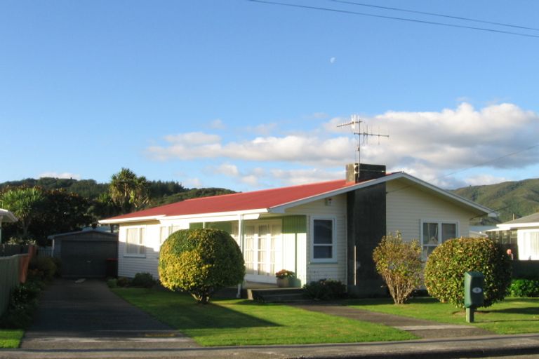 Photo of property in 58 Karamu Crescent, Wainuiomata, Lower Hutt, 5014