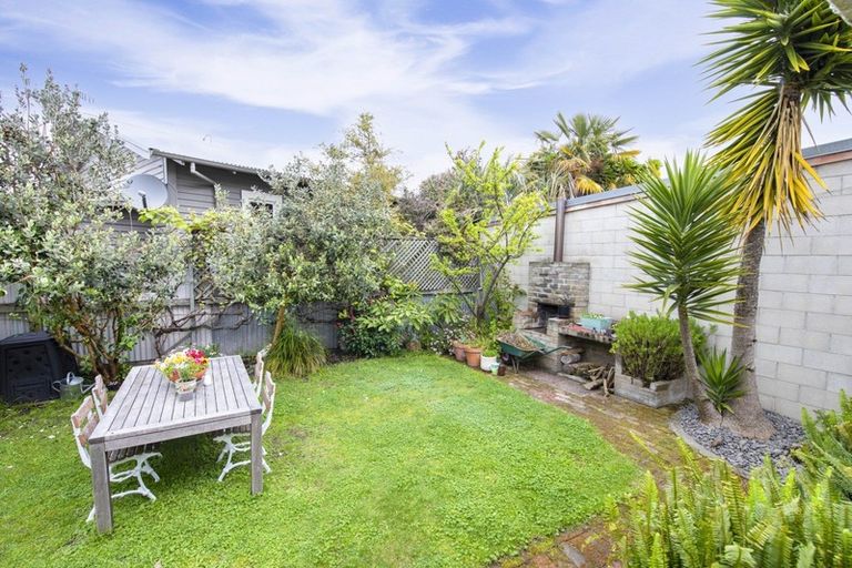Photo of property in 27 Carnell Street, Napier South, Napier, 4110