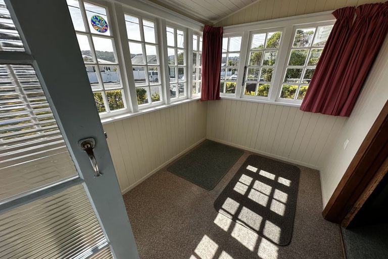 Photo of property in 2a Tennyson Street, Petone, Lower Hutt, 5012