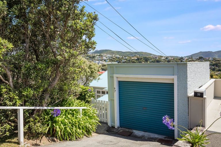 Photo of property in 97 Northland Road, Northland, Wellington, 6012