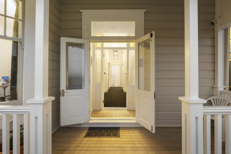 Photo of property in 28 Medway Street, Island Bay, Wellington, 6023