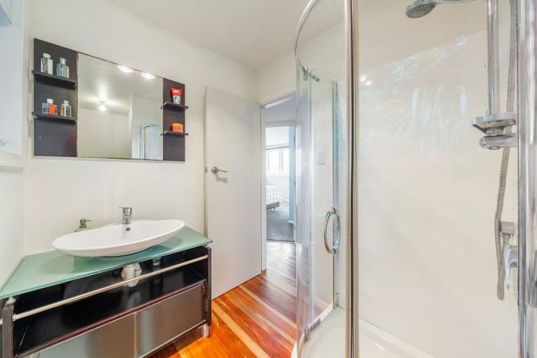 Photo of property in 61 Mana View Road, Paremata, Porirua, 5026