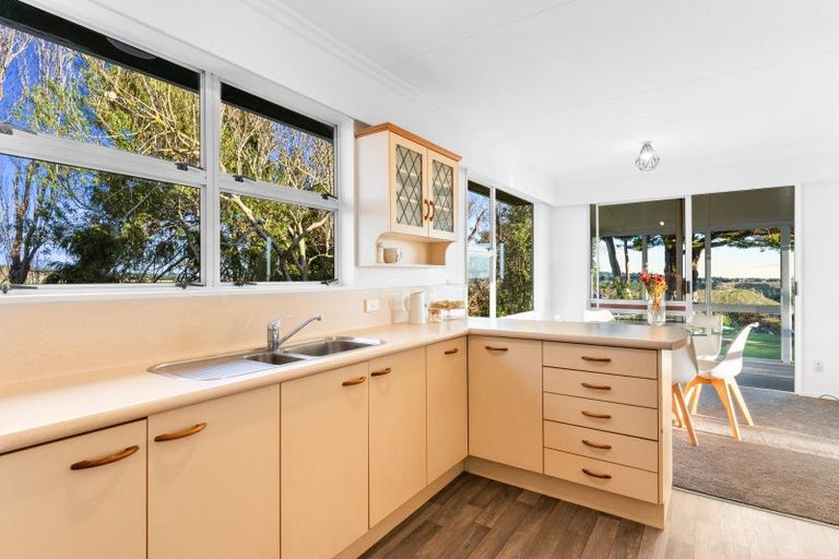 Photo of property in 17 East Way, Durie Hill, Whanganui, 4500