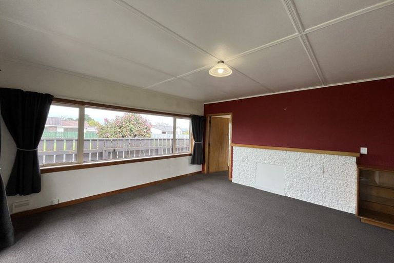 Photo of property in 1 Truby King Street, Merrilands, New Plymouth, 4312