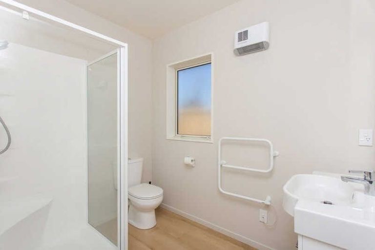 Photo of property in 16 Saint Florian Place, Woolston, Christchurch, 8062